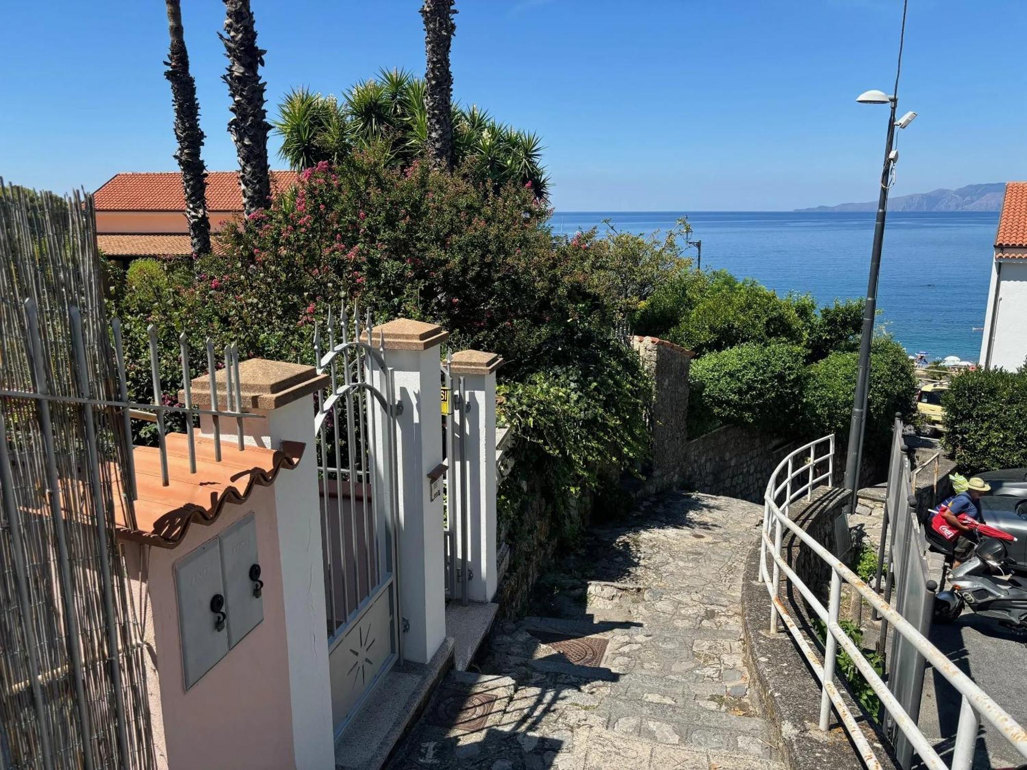 Comfortable Apartment In Maratea With Sea View 95 M² + Parking エクステリア 写真